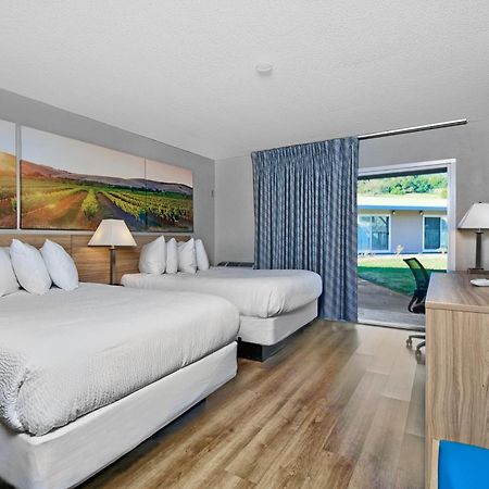 Days Inn By Wyndham Novato/San Francisco Exterior photo