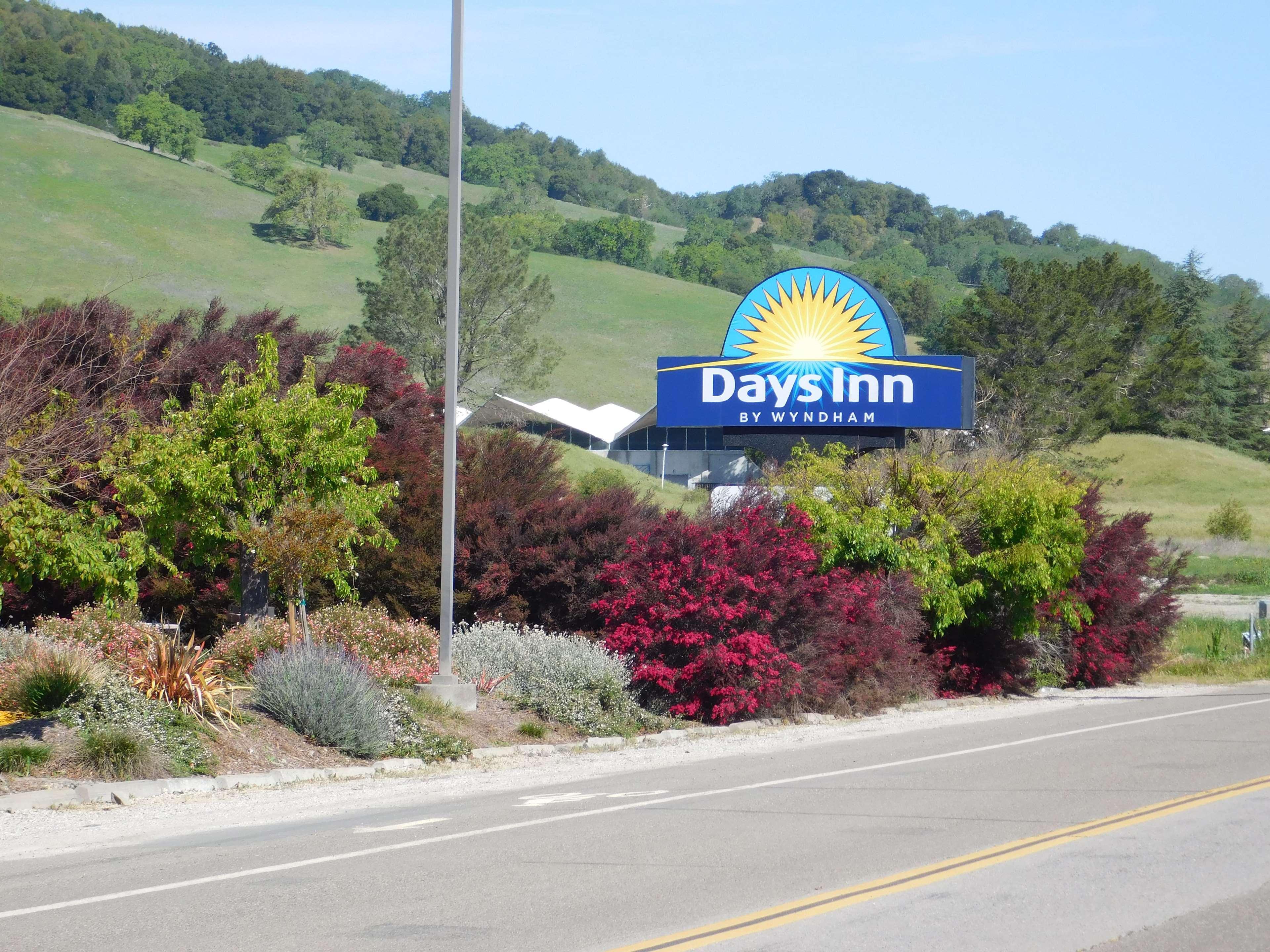 Days Inn By Wyndham Novato/San Francisco Exterior photo