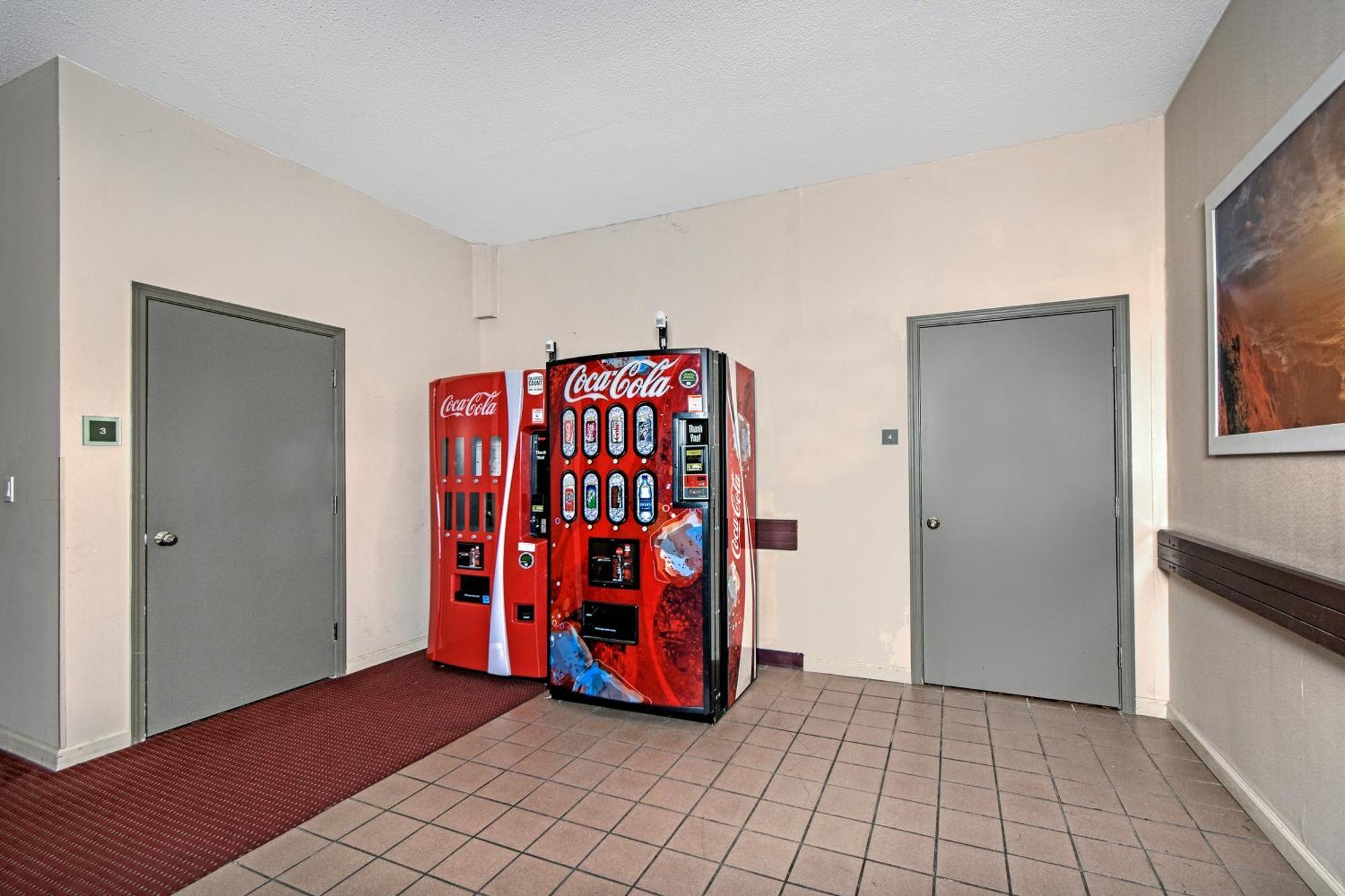 Days Inn By Wyndham Novato/San Francisco Exterior photo