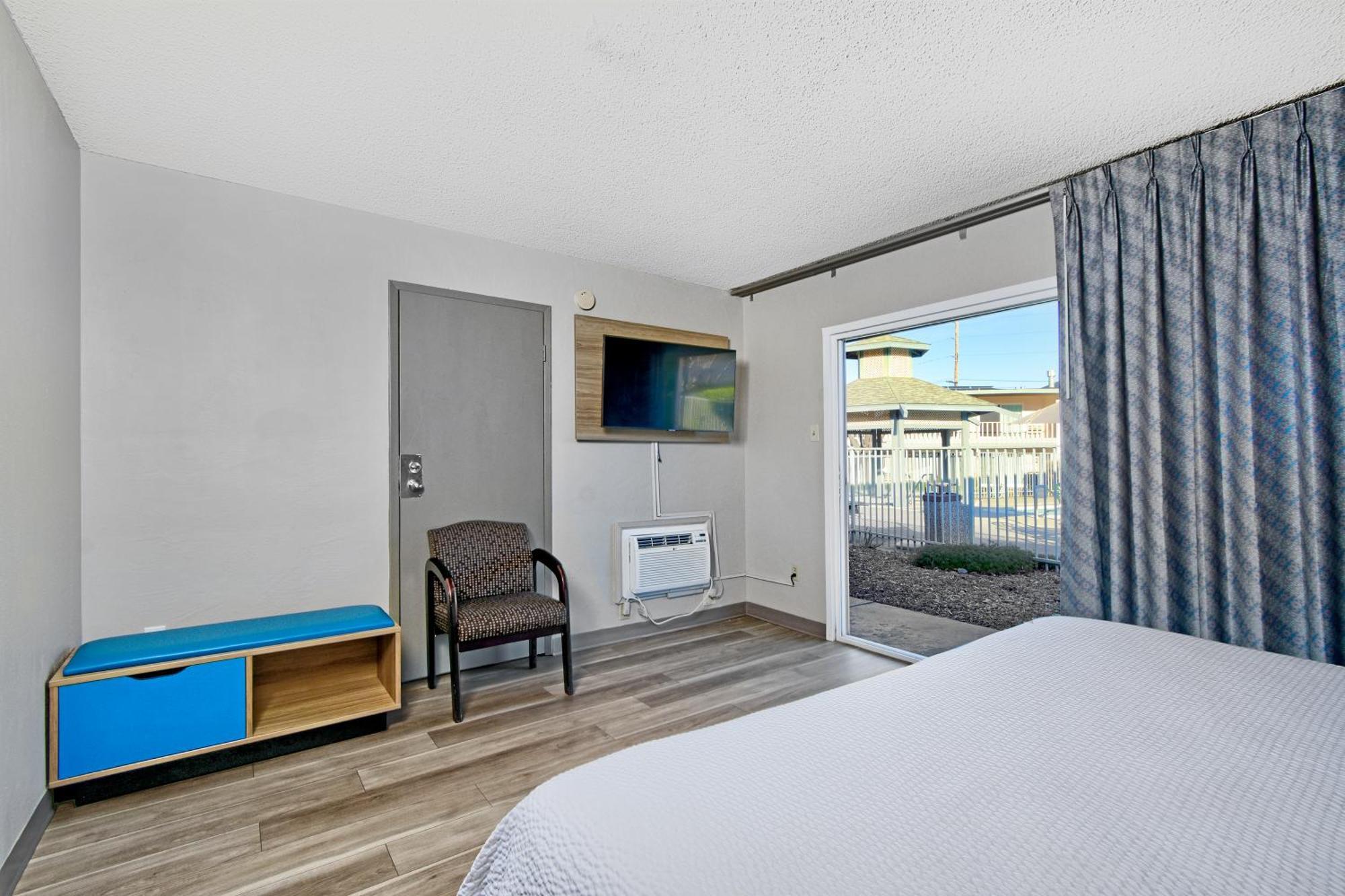 Days Inn By Wyndham Novato/San Francisco Exterior photo