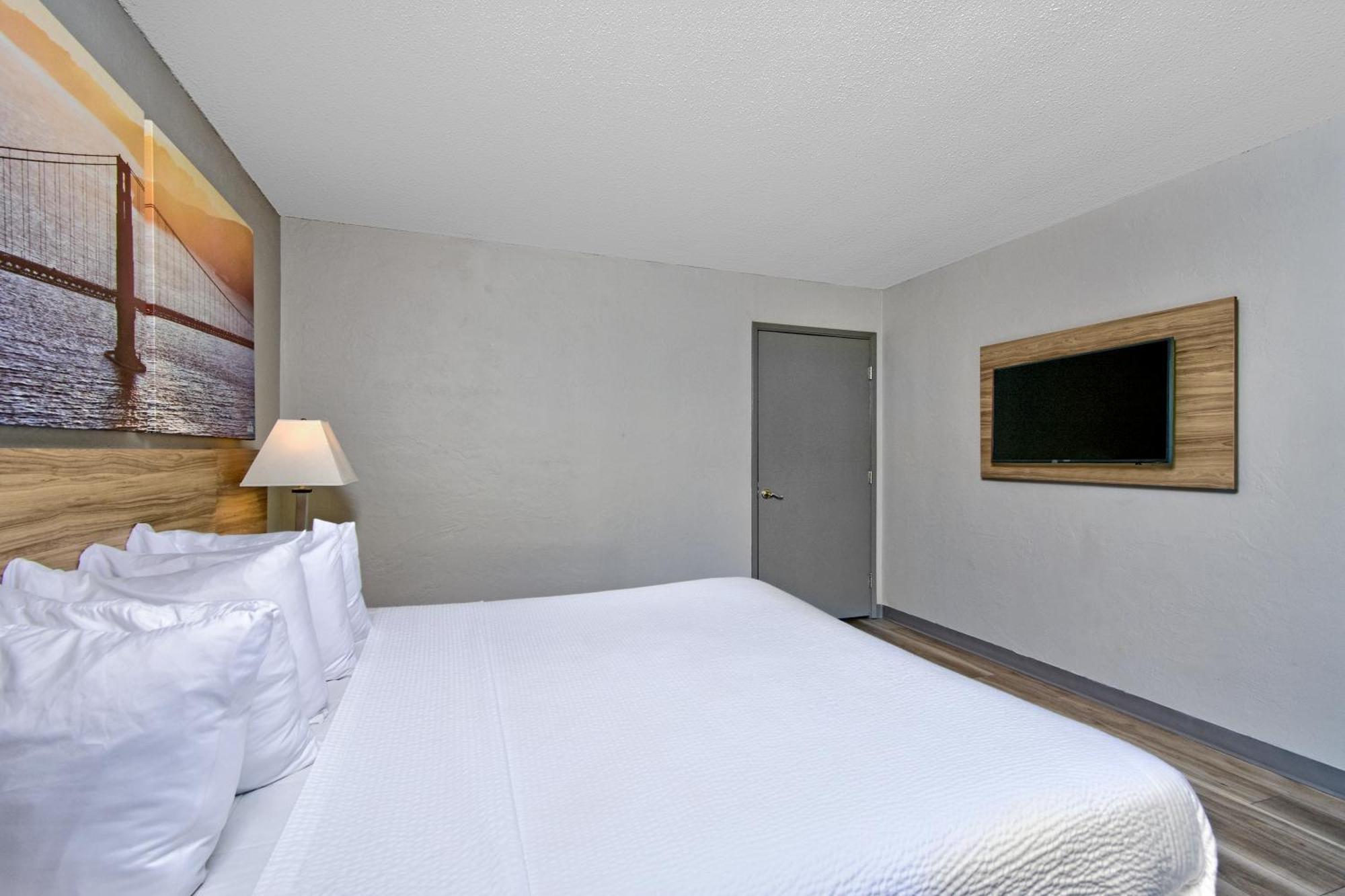 Days Inn By Wyndham Novato/San Francisco Exterior photo